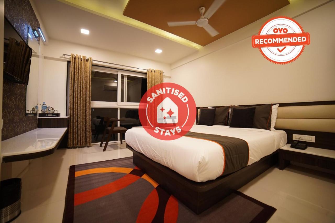 Hotel Vaccinated Staff - Collection O 41226 Ramji'S Residency Gole Colony Nashik Esterno foto
